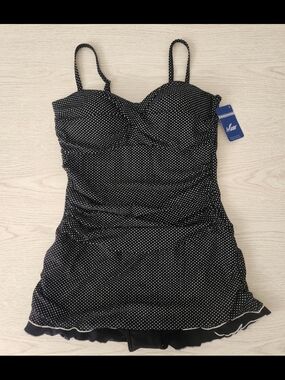 (SOLD)Hilor Retro Polka Dot Ruffle Hem Swimsuit Tummy Control NWT Size 16